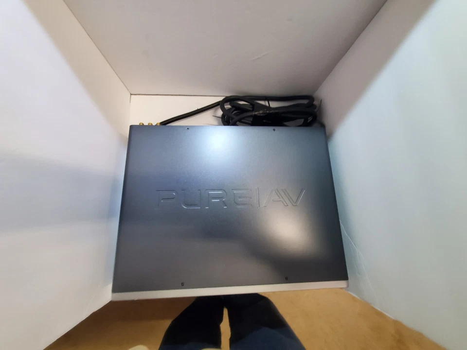 PURE AV BELKIN AP21101-12 HOME THEATER POWER CONSOLE Conditioner - Works Great - Image 2 of 4