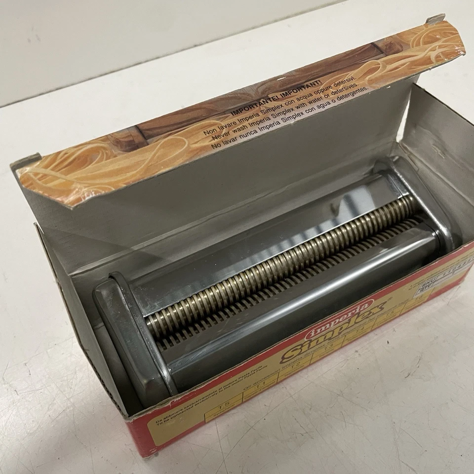 Imperia Simplex Attachment Capelli d'Angelo T1 Angel Hair 1.5mm Pasta Machine - Image 2 of 3