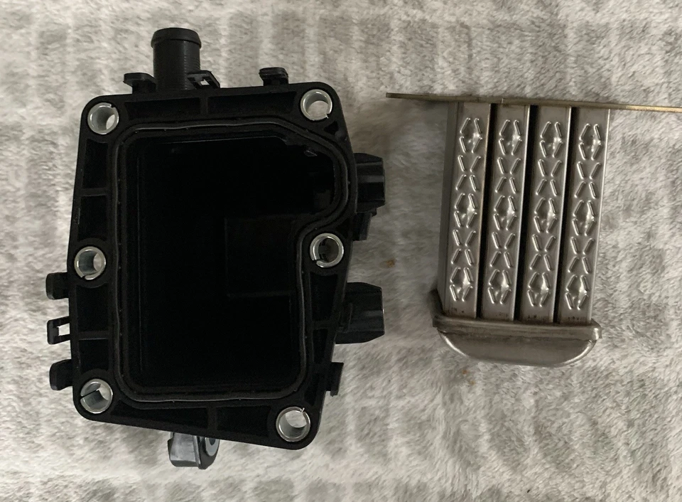 9678745680 EGR Cooler Housing With Gasket Peugeot Citroen Ford 9807593080 - Image 4 of 4