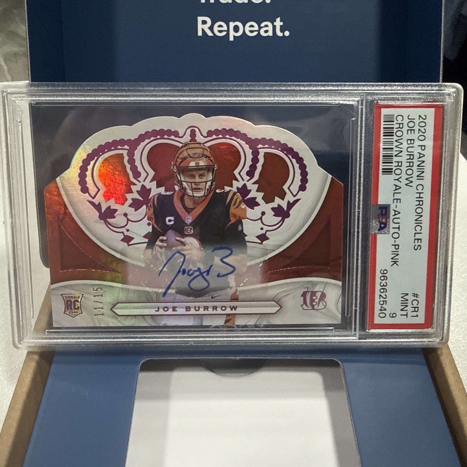 Joe Burrow Panini Chronicles Crown Royale #CR1 Autograph-Pink