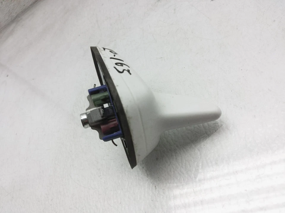 Antena de techo Audi A4 2013 2014 2015 2016 4G0-035-503-J-Gru - Ibis blanco Foto 4 de 4