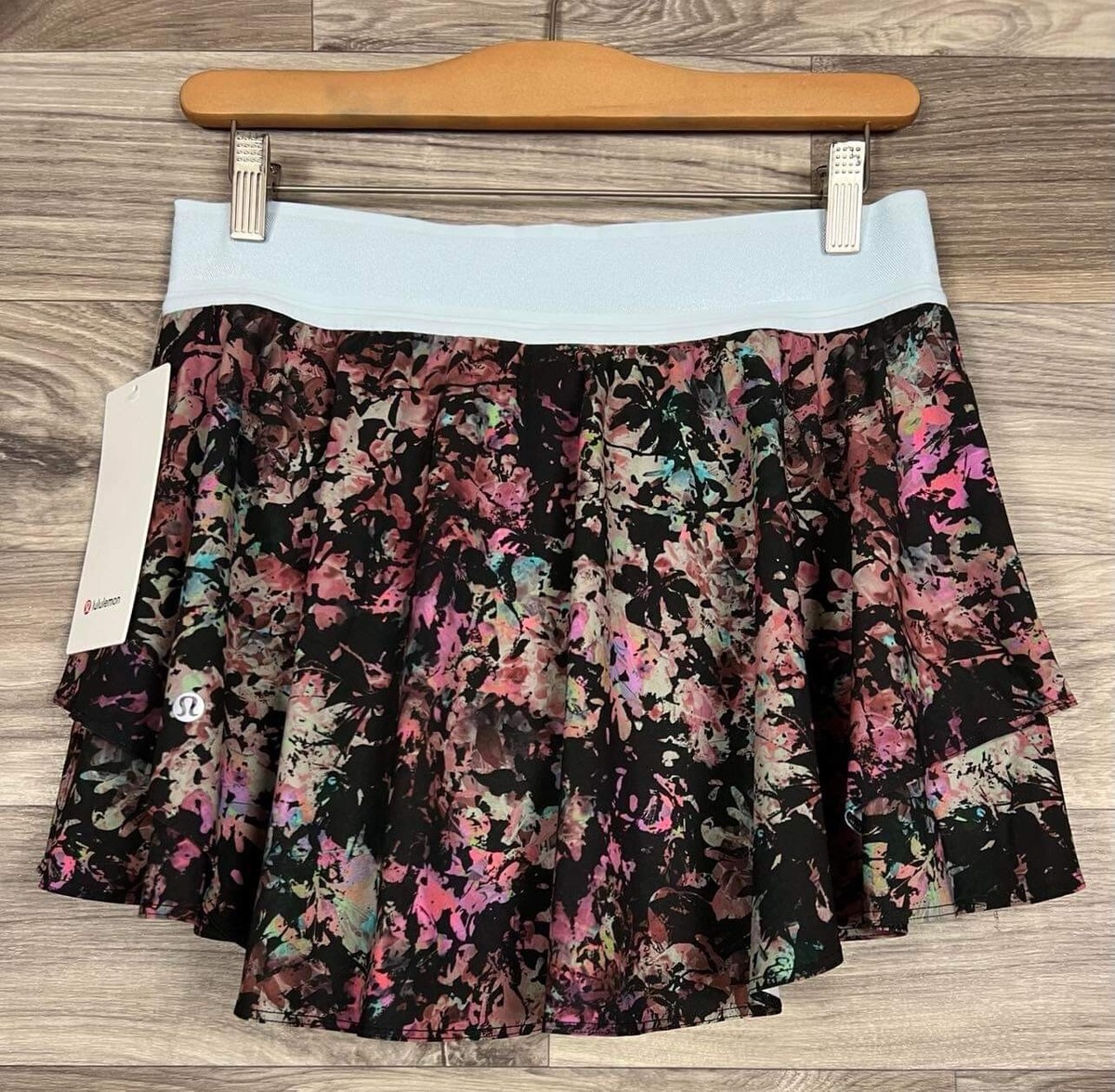 Lululemon Court Rival HR Skirt Tennis Golf Size 10 Stencil