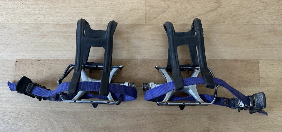 "Pedales de bicicleta de carretera Suntour Superbe de colección negros 9/16"" punteras con puntas calientes" Foto 4 de 4