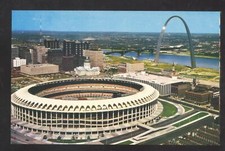 ST. LOUIS CARDINALS BASEBALL STADIUM BUSCH ARCH DOWNTOWN VINTAGE POSTCARD