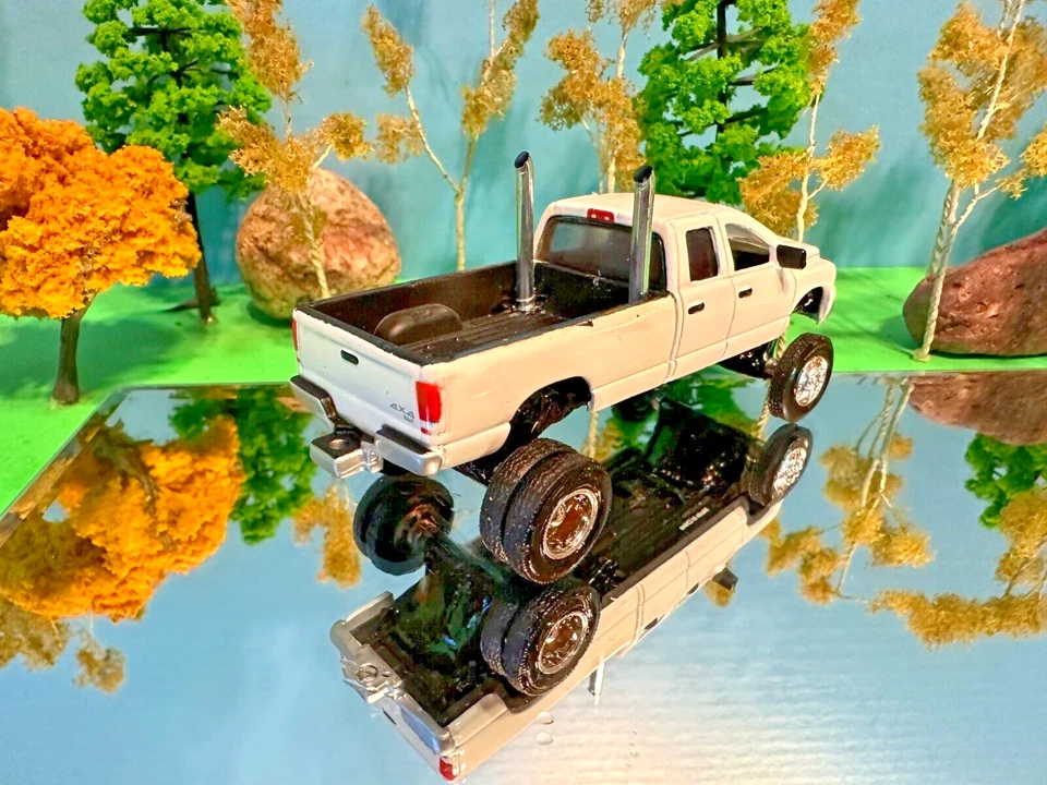 Dodge RAM 2001, 2500 Blancanieves ERTL 1:64 Ertl, fundido a presión muy raro, coleccionistas Foto 3 de 3