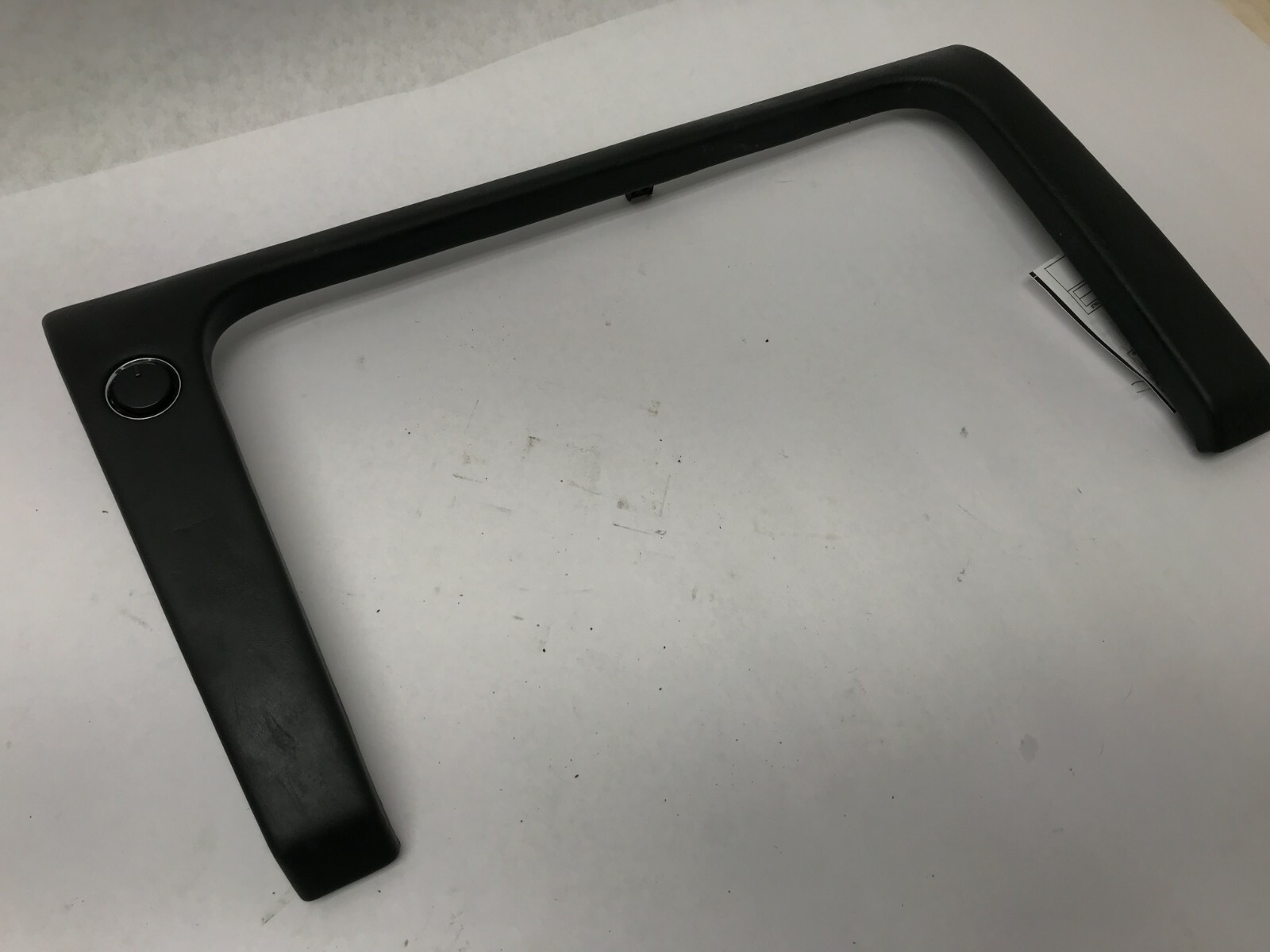 07-16 ASTON MARTIN V8 VANTAGE DASH TRIM PIECE LEFT DRIVER SIDE LOWER KNEE 