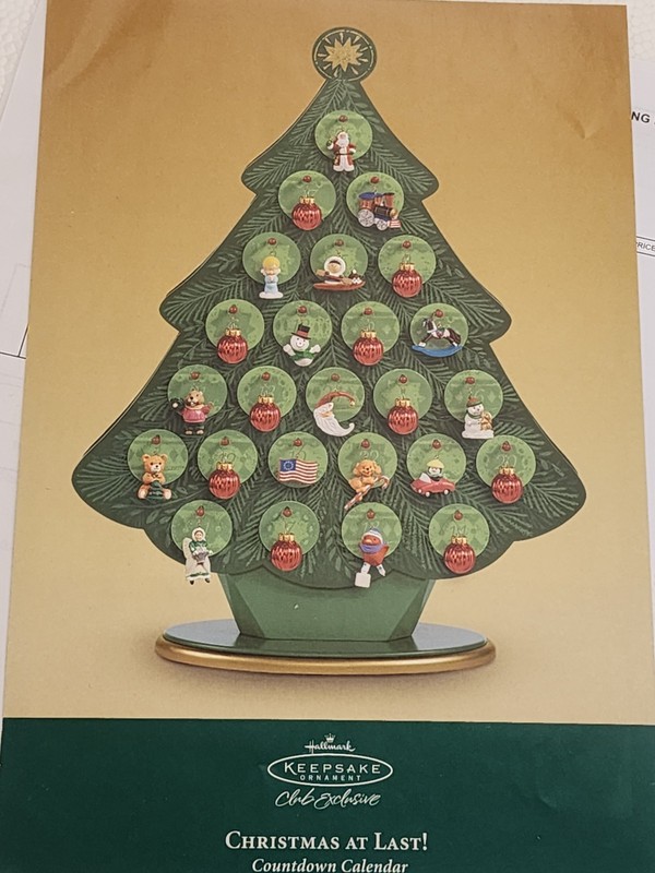 Hallmark Keepsake 2005 CHRISTMAS AT LAST Countdown to Christmas NEW IN BOX