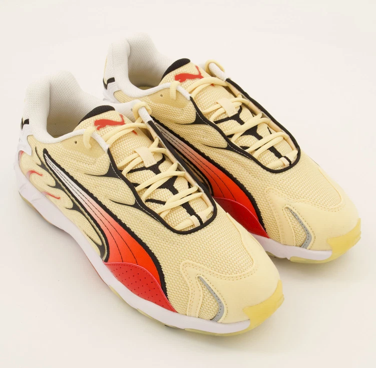 NUOVE E ORIGINALI Scarpe da ginnastica Puma beige per inalazione taglia UK 9 5