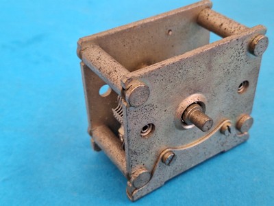Abstimmkondensator ~ 570pF Single Gang Air Dielectric ~ Large Size