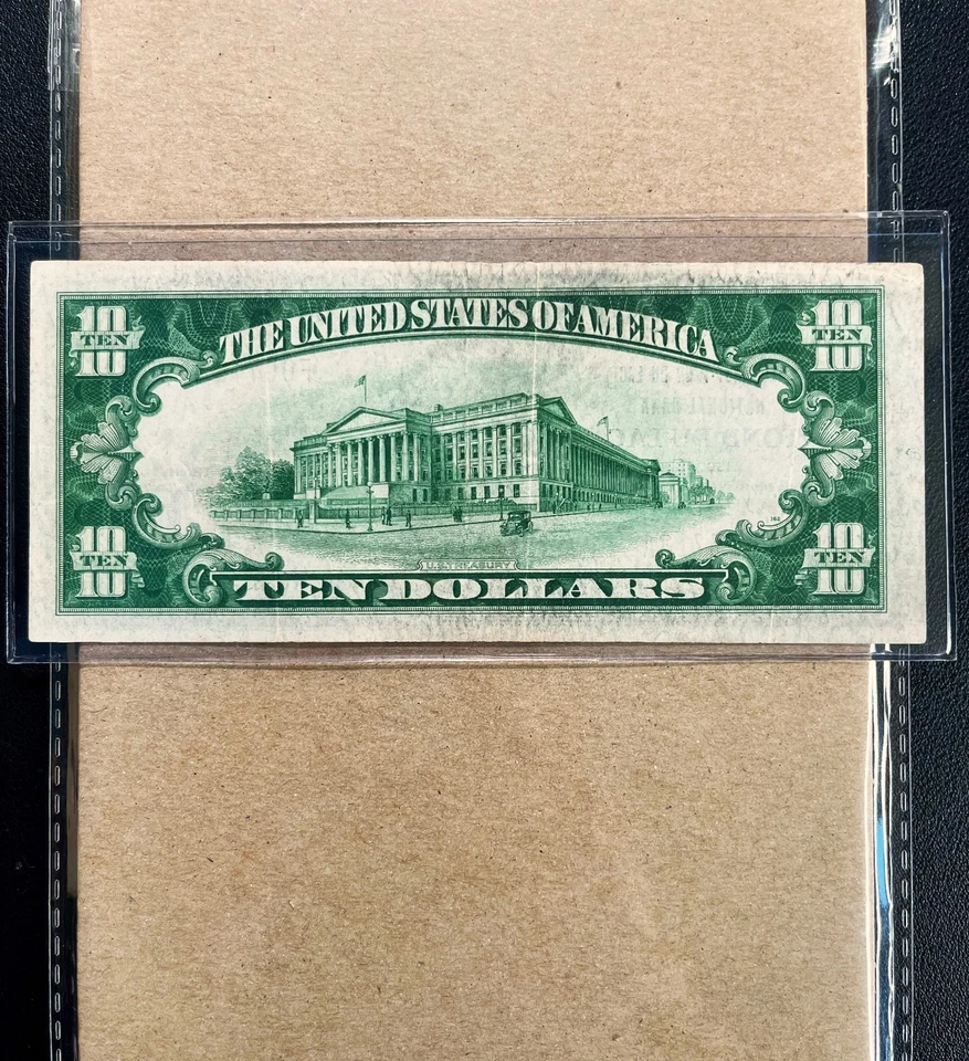 1929 $10 The first FOND DU LAC National Bank WI "Charter # 555" - VF - Image 2 of 2