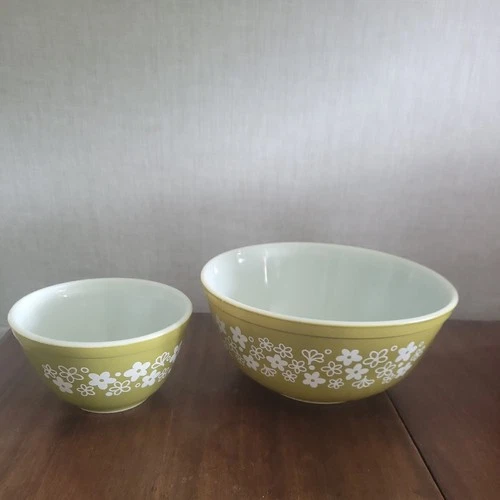 Vintage Pyrex Crazy Daisy Spring Blossom Green Nesting Mixing Bowls 401 & 403