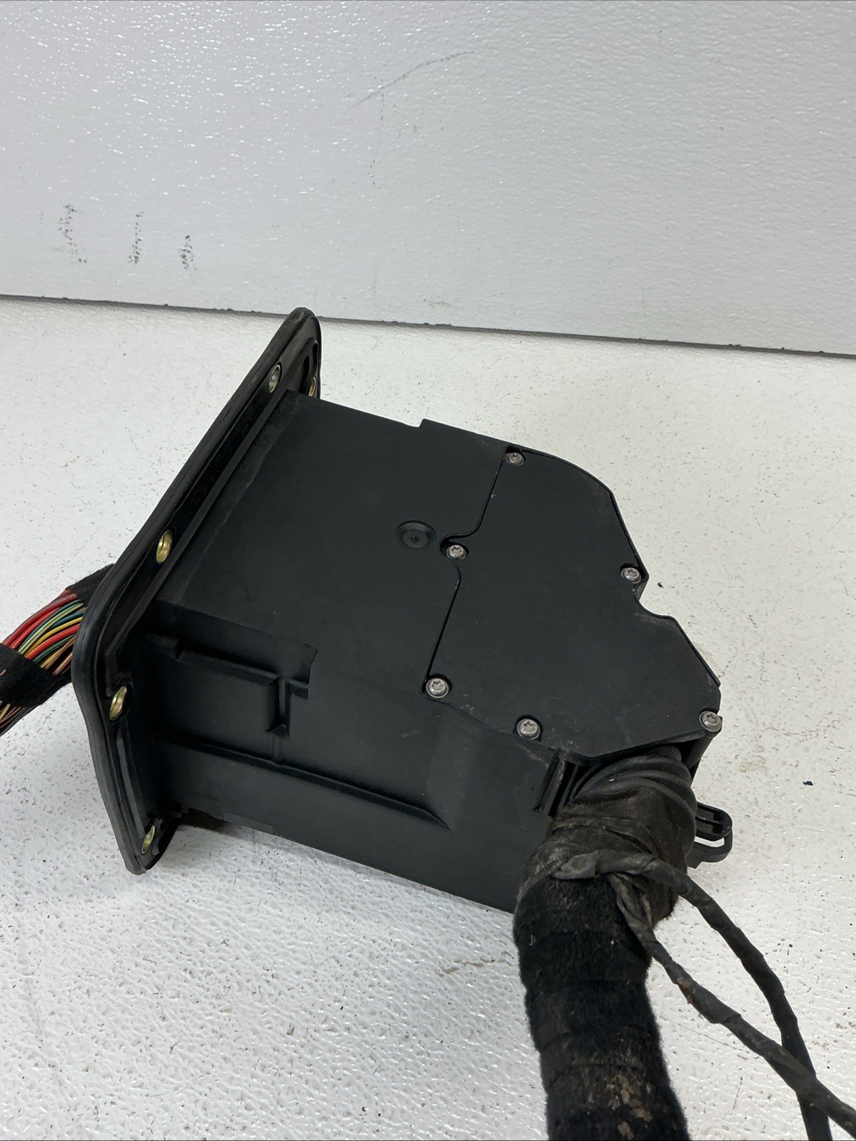 06-12 OEM Bentley Continental GT GTC Front Right Passenger Engine Bay Fuse Box
