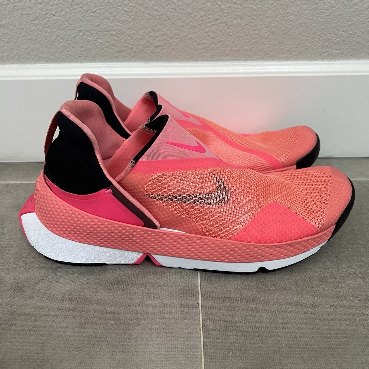 Nike Go FlyEase Mens Size 11 Pink Slip On Hands Free Athletic