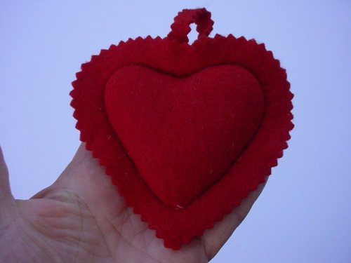 Two Antique PA German or Amish Heart Shaped Cookie Cutter Pin Cushions - Picture 6 of 9
