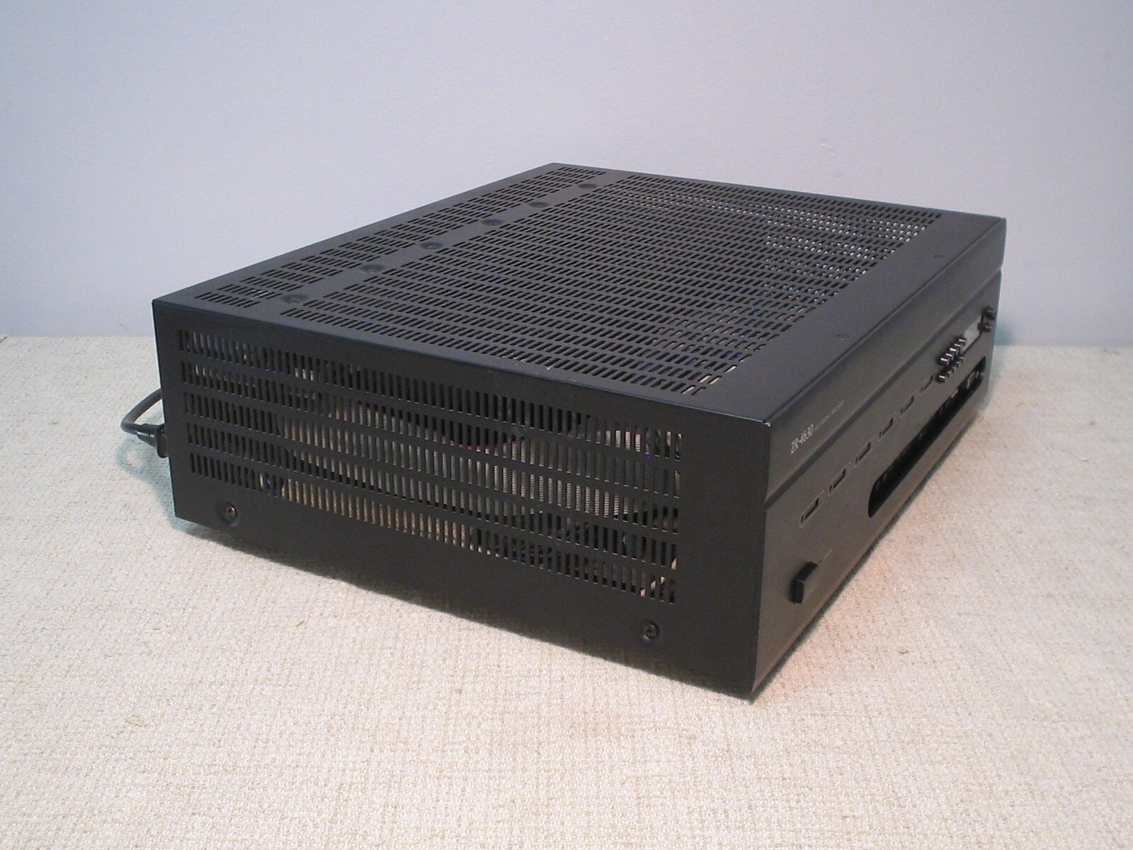 Niles ZR-4630 12-Channels Built-in AM/FM Tuner Music System Multizone Receiver