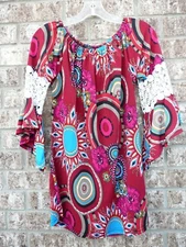 Win Win Women's Size S-M Pinwheel Sleeve Multicolor Lace Stretch Tunic Top