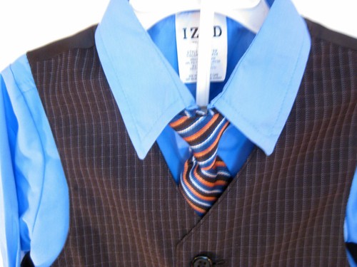 Izod Boys 4-Piece Vest Set Dress Shirt, Clip Tie, Pants, Vest Sizes 4, 6, 7 - Picture 3 of 9