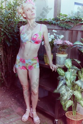 pretty woman bikini lingerie candid Vintage 35mm Negative V2q16