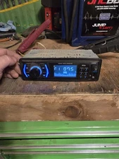 Boss 612UA MP3/Flash Card/Digital Media Receiver (No CD)/USB In Dash Receiver