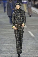 CHANEL TWEED HIGH RISE PANTS SIZE 36 FALL 04 BLACK MULTI RUNWAY VERY RARE ITEM