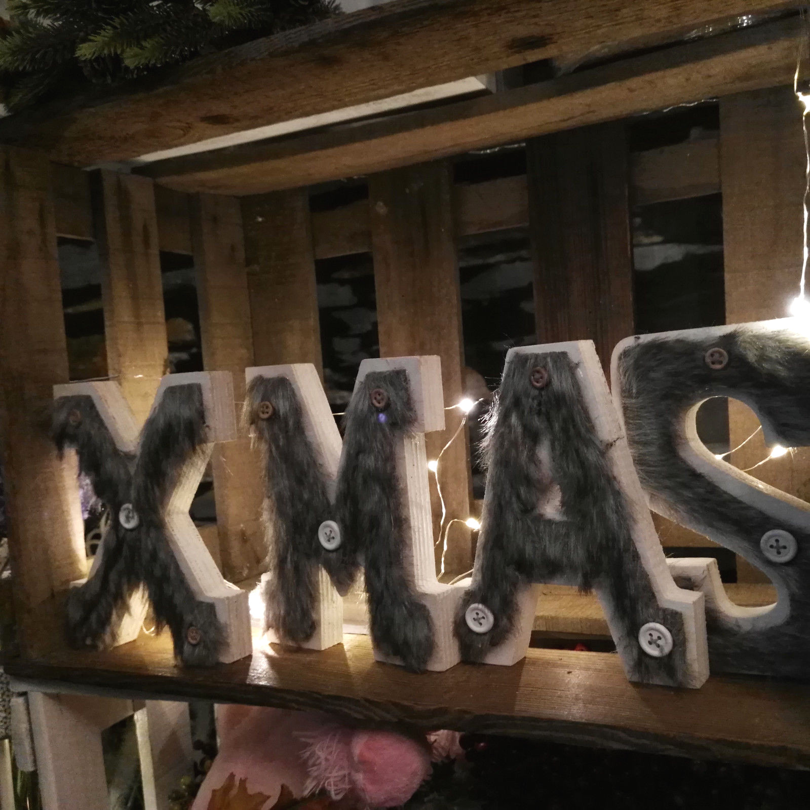 Fell Auf Dem Geweih 4 Buchstaben Groß Fell XXL XMAS 46x15 cm Buchstaben Holz Holzschrift