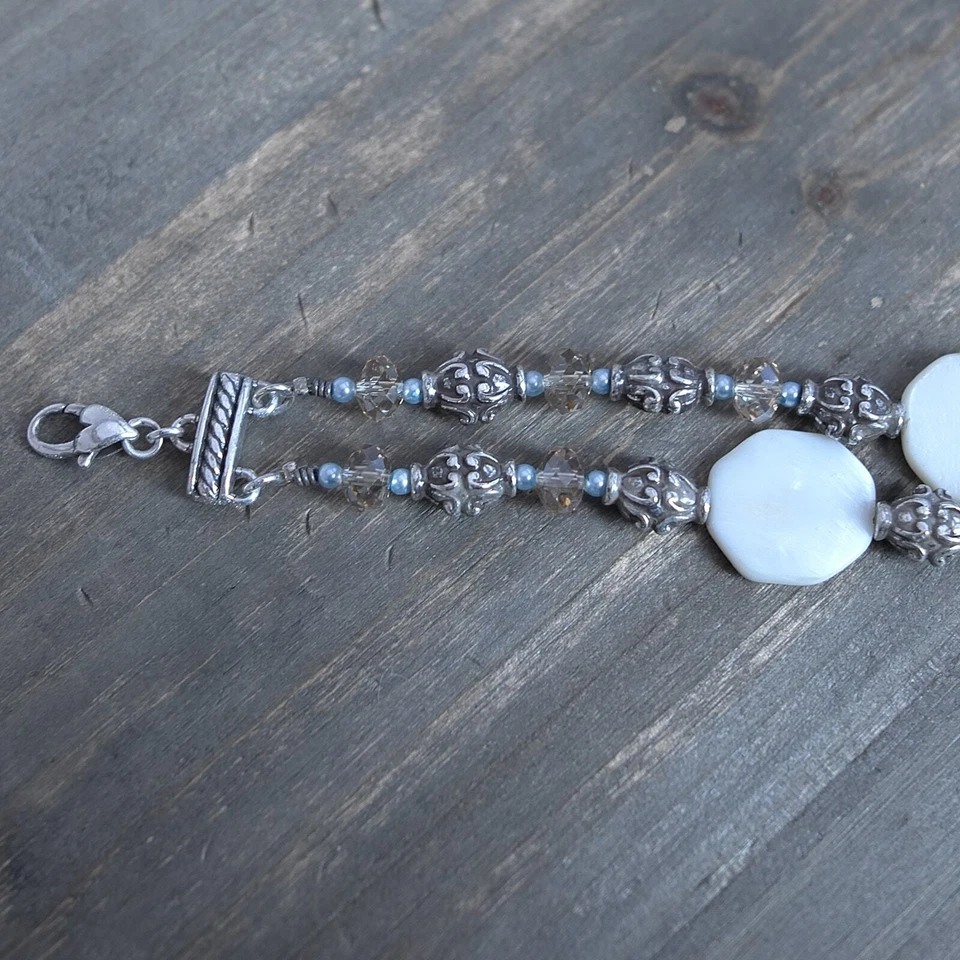 Brazalete Brighton UTOPIA Madreperla Con Cuentas Dos Hilos Retirado 8" Foto 4 de 4