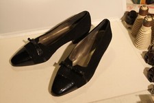 Vintage 90s Caressa Womens Heels Black Leather Suede Pointed Toe 7M