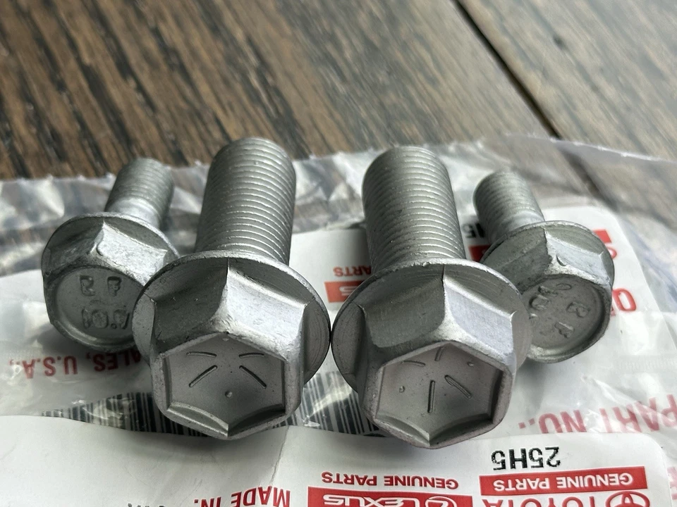 Juego de pernos de pinza delantera OEM 1998-2005 Lexus GS300 17 mm (cantidad 2) y 14 mm (cantidad 2) Foto 4 de 4