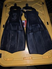 Vintage Aqua Lung U.S. Divers Rocket Fin Black Vintage Scuba Fins one size Vintage Aqua Lung U.S. Divers Rocket Fin Black Vintage Scuba Fins one size - Image 1