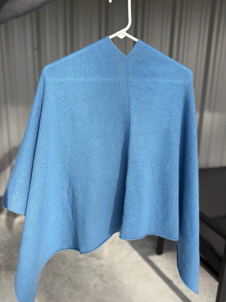 Minnie Rose 100% Cashmere Ruana Shawl Poncho One Size - Image 2 of 4