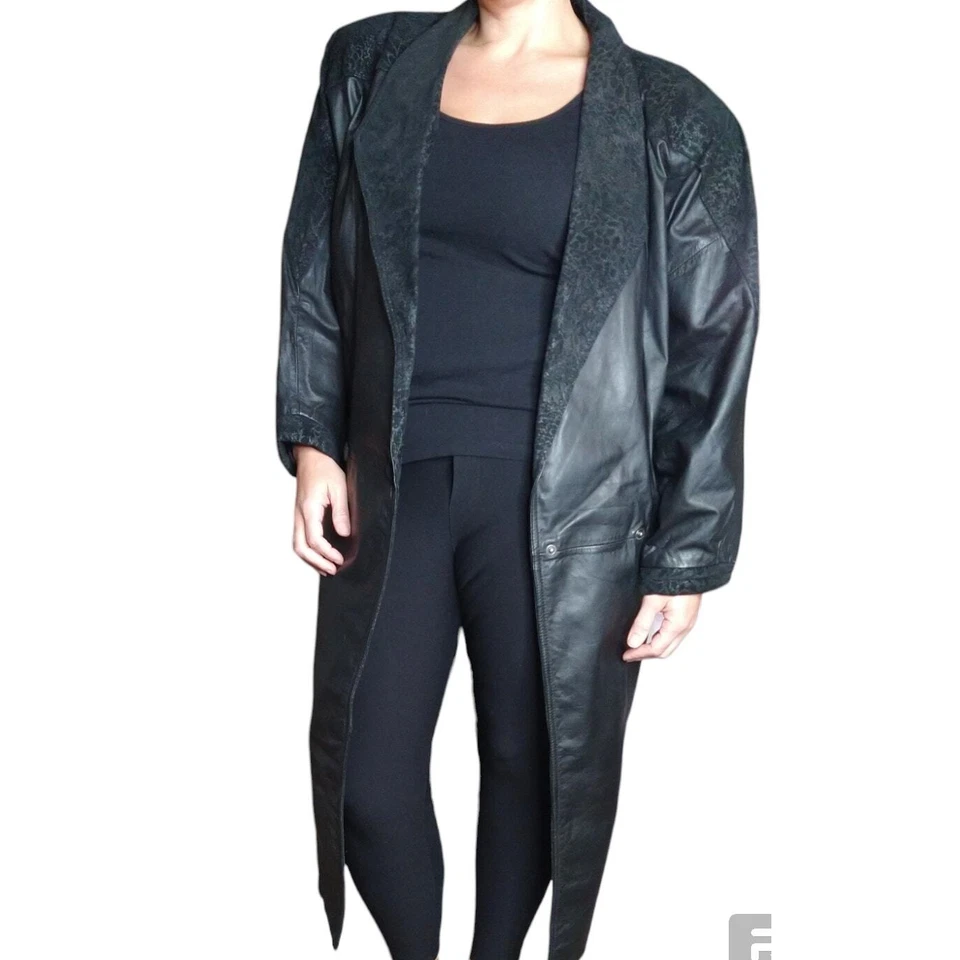 Gabardina vintage de cuero negro talla mediana Whimsigoth Goth