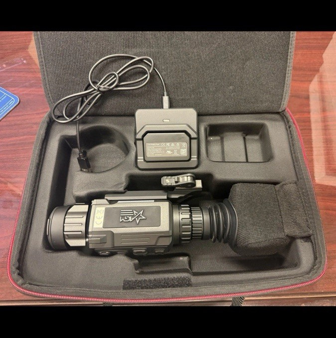 AGM RattlerV2 19-256 Thermal Rifle Scope 8x 19mm Picatinny w/ Case