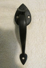 LOT OF 4 NEW COLONIAL STYLE HEAVY BLACK METAL THUMB REST DOOR LATCHES OR HANDLES — photo 1