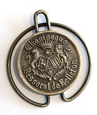 Pince à billets ancienne pub Champagne métal argenté blason money  clip