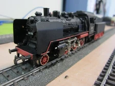 Marklin 3003 Steam Locomotive with Tender BR24 DB  (Analogue) (OC)