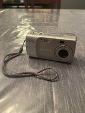 OLYMPUS Camedia D540 3.2 MP Digital Camera with 3x Zoom Tested w/2AA FREE S H