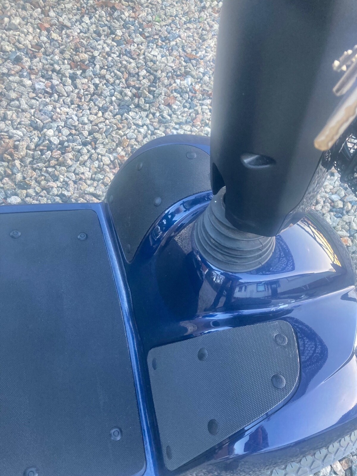 INVACARE Leo Mobility 4mph Class 2 Pavement Scooter w/New Batteries