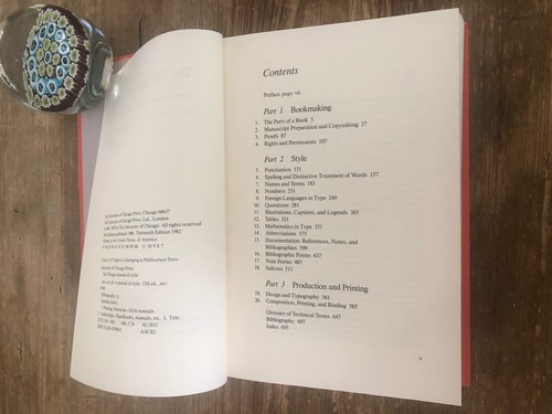 The Chicago Manual of Style: Thirteenth Edition, Revised and Expanded - Picture 5 of 17