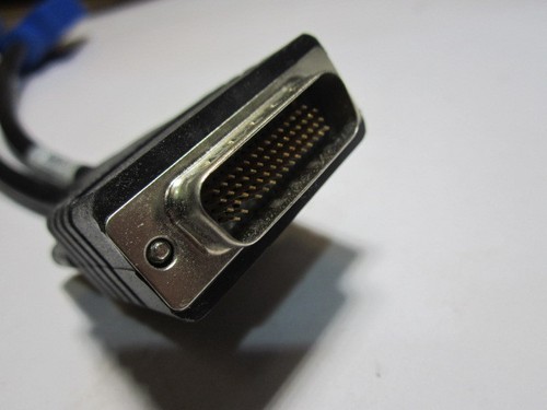 91004085-T DMS-59 to Dual (2) VGA Adapter 887-6852-00 CN-0R0914-25960-4A4-8302 - Picture 5 of 7