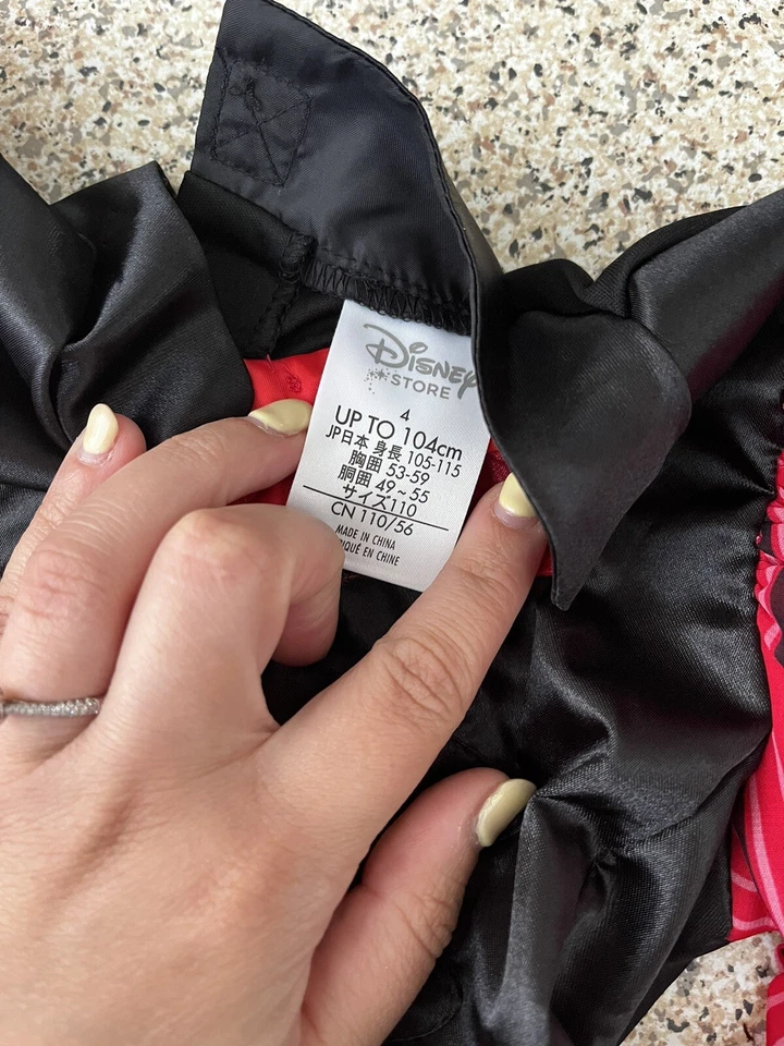 TOP PARA NIÑAS TALLA 4 DISNEY STORE ALICE EN EL PAÍS DE LAS MARAVILLAS A TRAVÉS DEL ESPEJO Foto 2 de 3