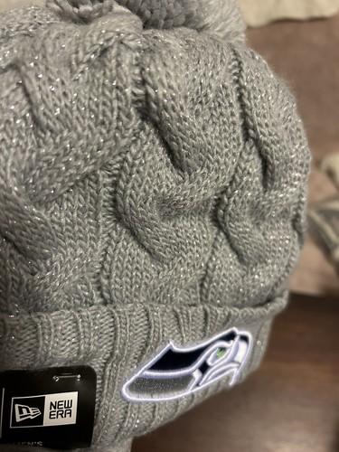 Women's New Era Gray Seattle Seahawks Swift Cable Cuffed Knit Hat with Pom - Picture 9 of 9