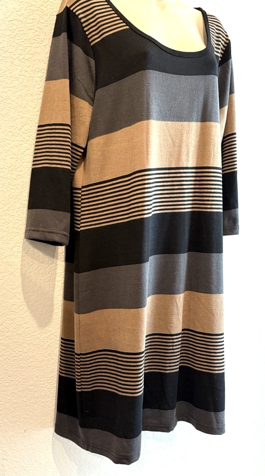 Vestido recto Derek Heart Plus para mujer 1X gris a rayas tejido suave mangas 3/4 NUEVO Foto 3 de 4