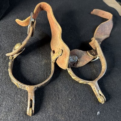 Western Spurs Unmarked Pair