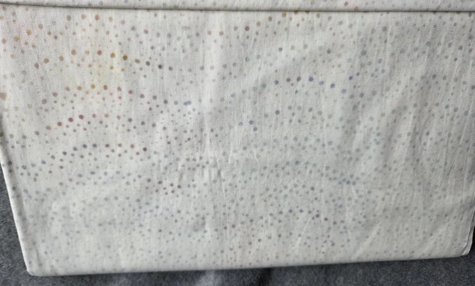 Batik Dot Print Quilting Fabric 2yds NEW - Image 3 of 3