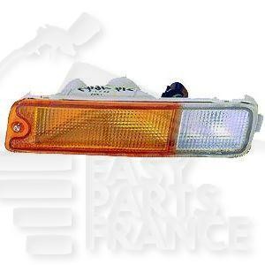 Feu avant-gauche Mitsubishi L200 K74 optique de pare-choc finition cristal or et blanc