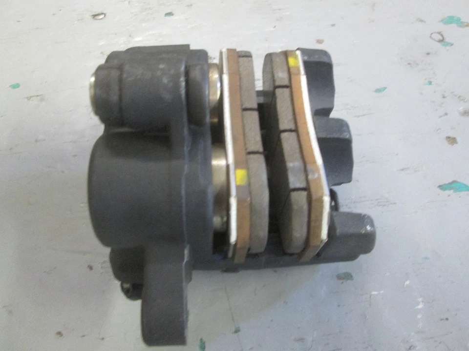 1991 - 2000 GL1500 GOLDWING Rear Caliper 43100-MT8-008 / 43100-MT8-305 LOW MILES - Image 3 of 4