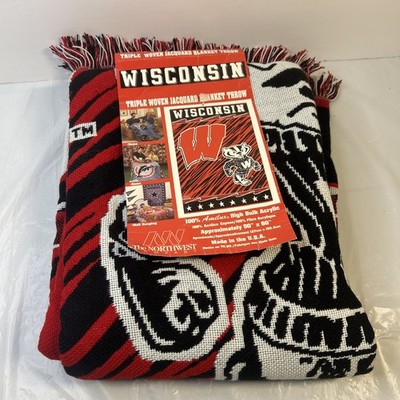 University of Wisconsin Bucky Badger Throw Blanket with Fringe 60'' x 50'' NWT
