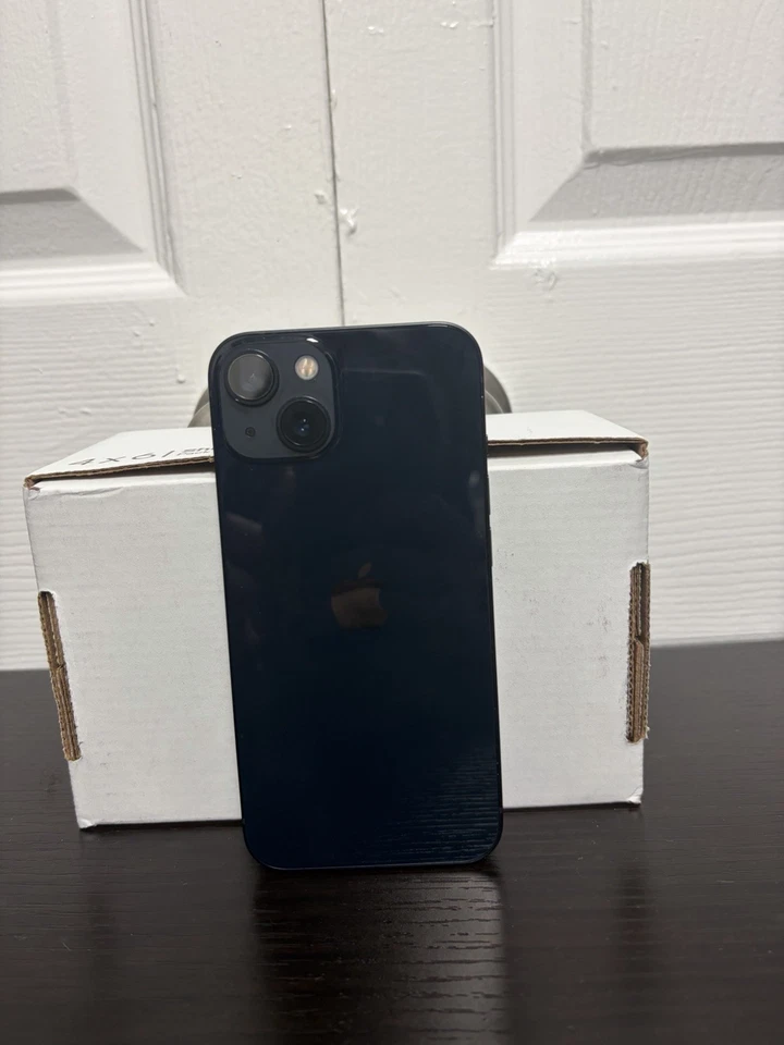 Apple iPhone 13 Unlocked, 128GB - Image 3 of 3