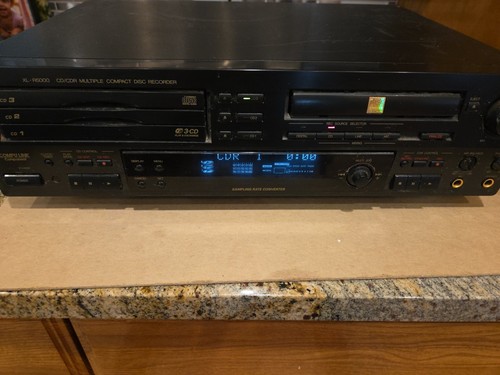 JVC XL-R5000BK CD/CDR Multiple Compact Disc Recorder/ Changer - Powers On