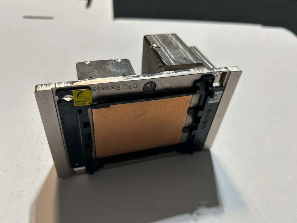 Dell EMC POWEREDGE R740 R740XD CPU Cooling Heatsink W/ Support Bracket TRJT7 B - Image 2 of 3